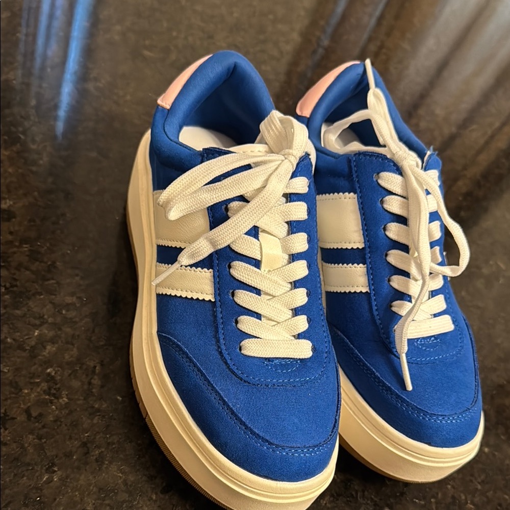 Madden girl stylish platform tennis shoes 💖